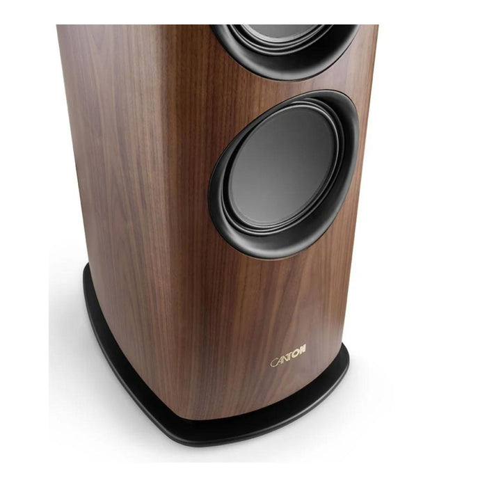 Canton Reference 2 Floorstanding speaker, walnut close up woofer
