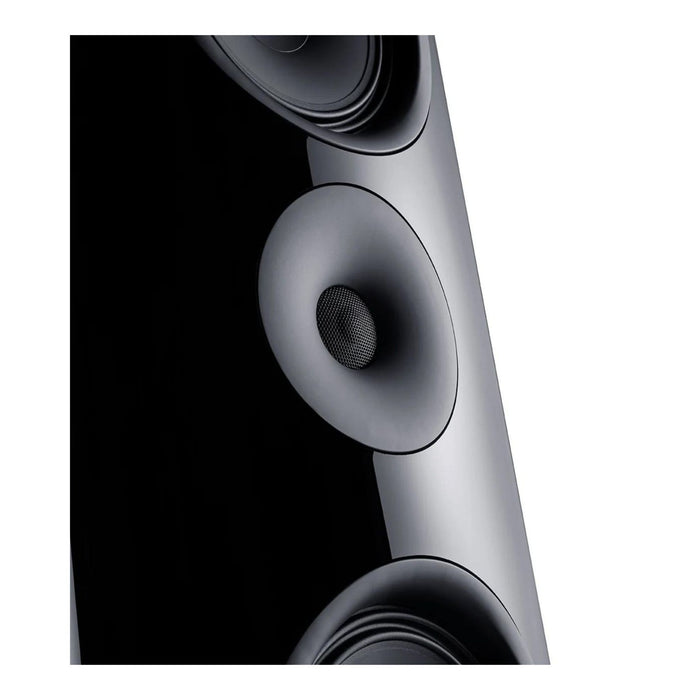 Canton Reference 5 floorstanding speaker, black piano close up tweeter