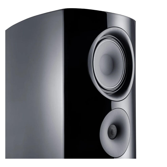 Canton Reference 5 floorstanding speaker, black piano close up top woofer
