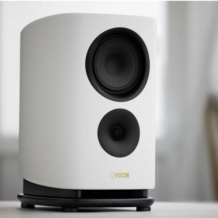 Canton Reference 9 Bookshelf Speaker, white satin lifestyle shot