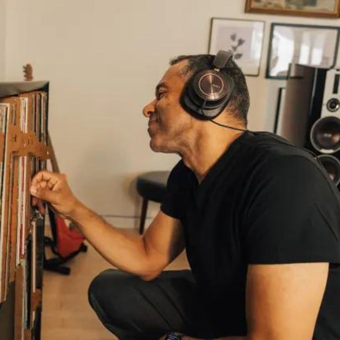 DALI IO-12 Wireless HiFi Headphones lifestyle