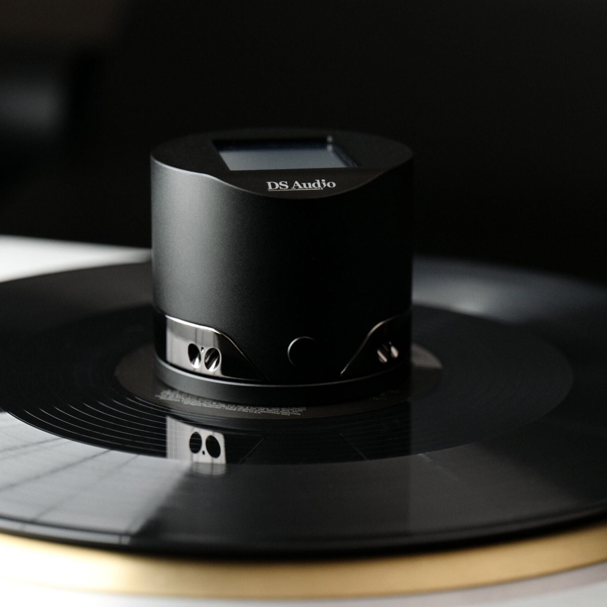 DS Audio ES-002 Eccentricity Detection Stabilizer