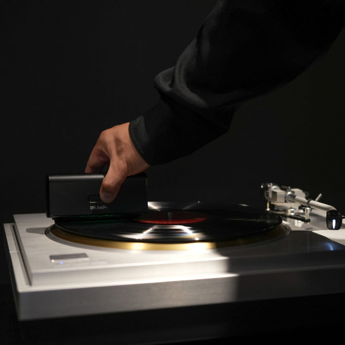 DS Audio SC-001 Sonic Cleaning Brush