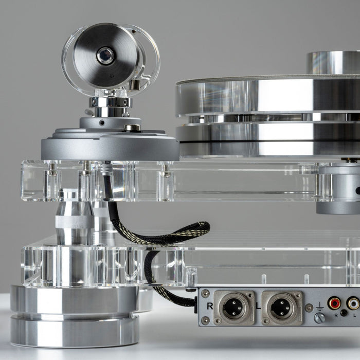 Musical Fidelity M8xTT Turntable, rear view, outputs