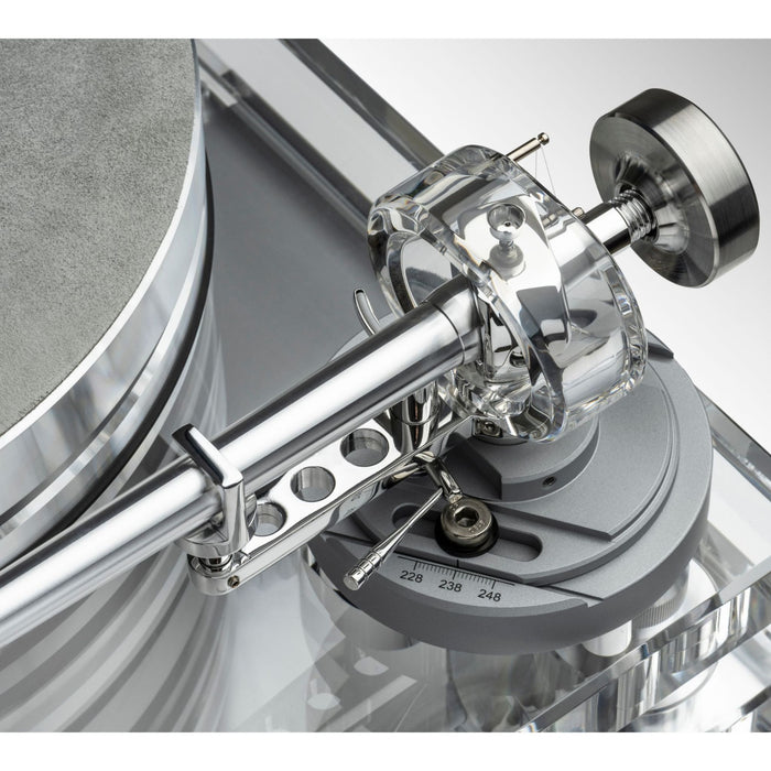 Musical Fidelity M8xTT Turntable, tonearm close up