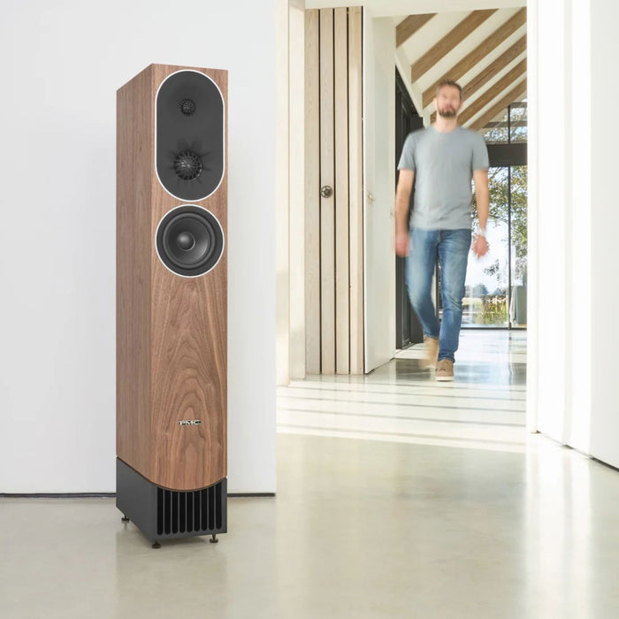 prophecy7 loudspeakers walnut