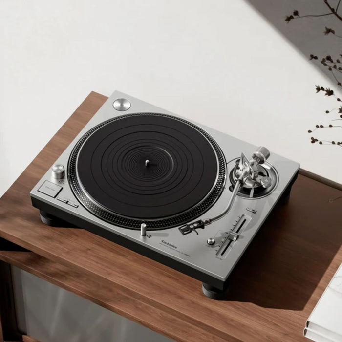 Technics SL-1200GR2 Direct Drive Turntable