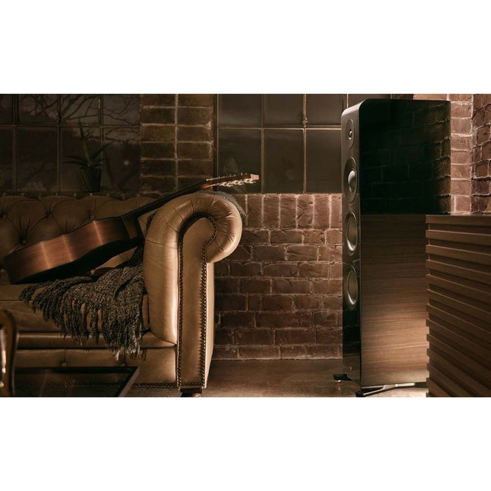 Yamaha NS-2000A Floorstanding Speakers lifestyle photo