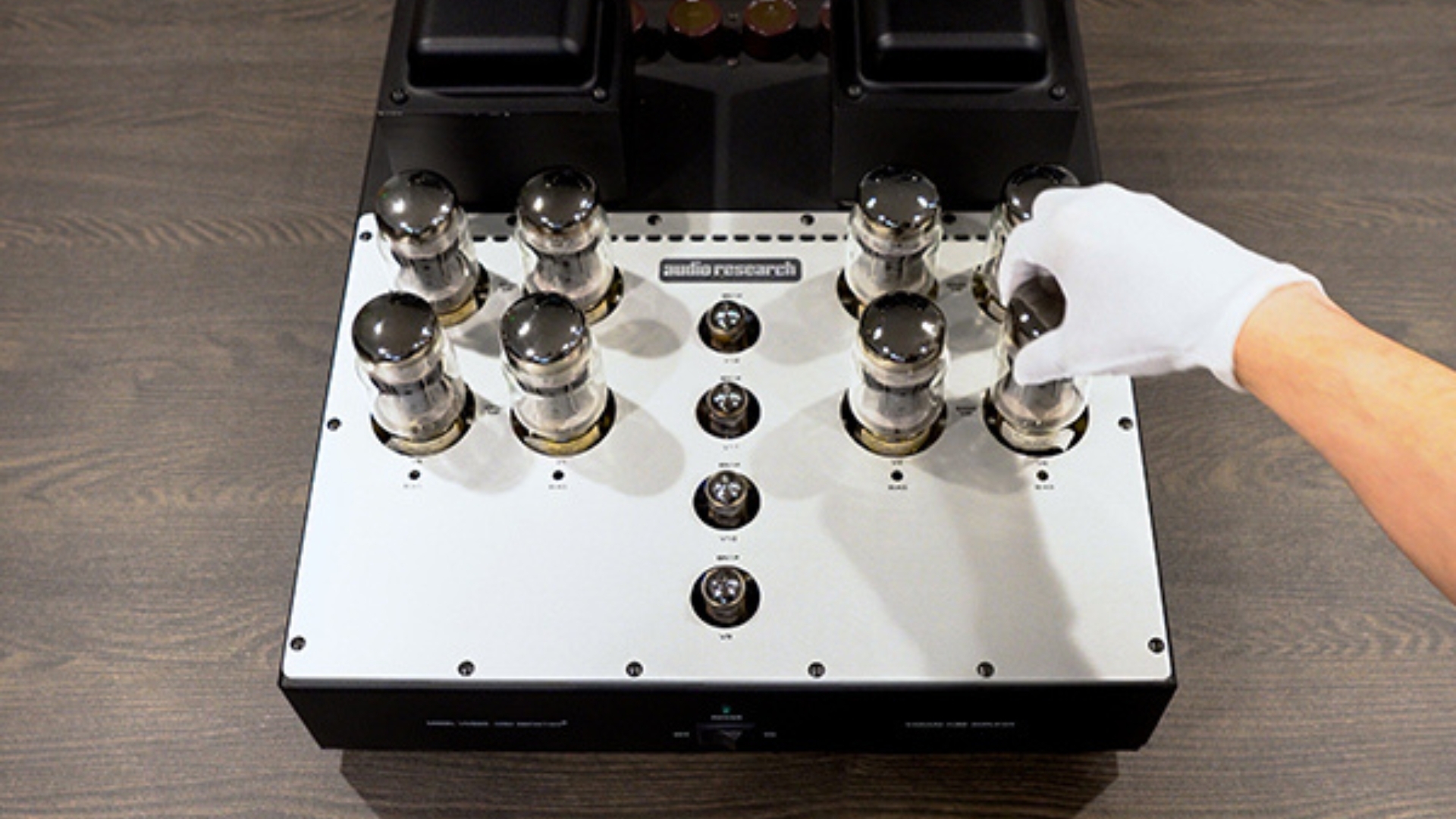 how to safely remove vacuum tubes from your tube amp or preamp