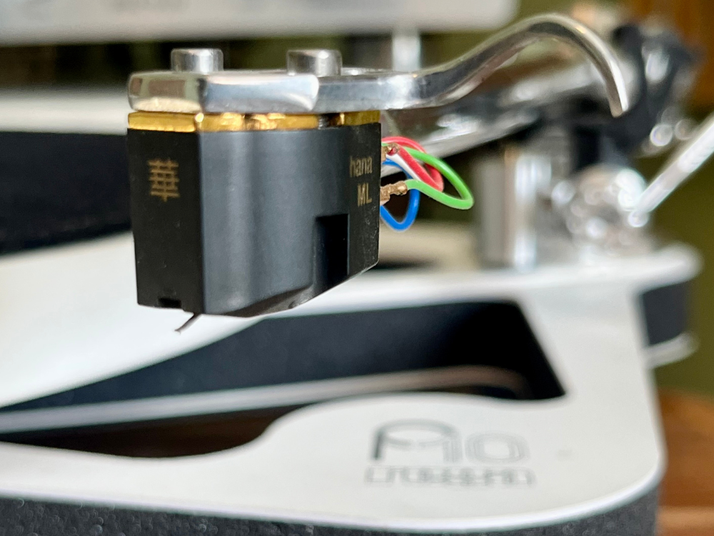 Hana ML on Rega P10 